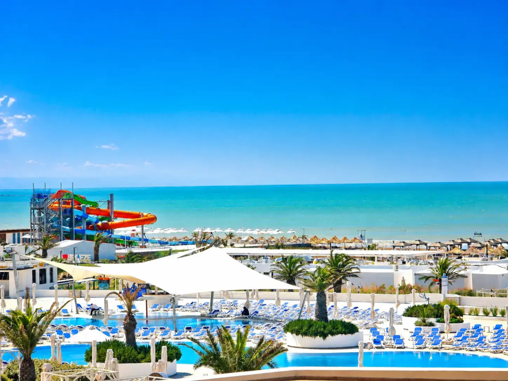 Апартаменты The Grand Sea Breeze One Bedroom