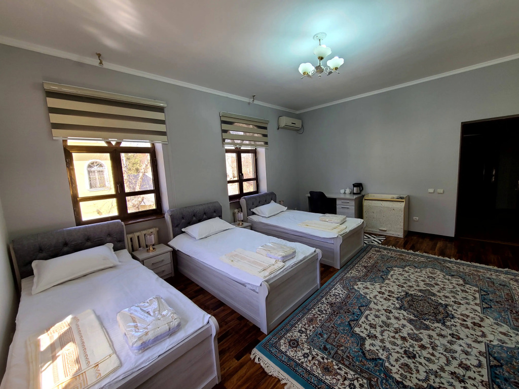 Хостел New Darhans Hotel