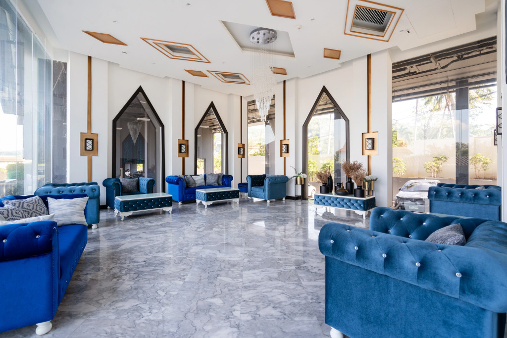Отель Aristo Beach Resort condo by Roominger