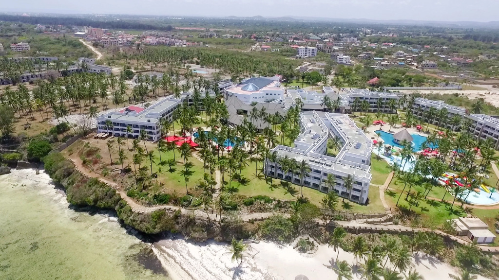 Отель PrideInn Paradise Beach Resort & Spa