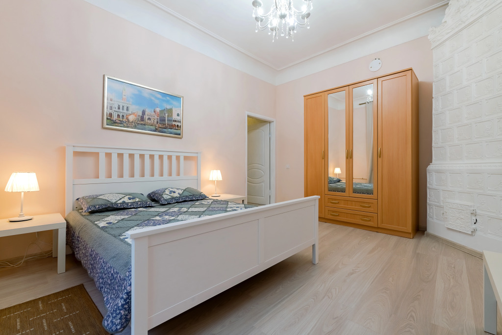 Квартира на Марата, 8