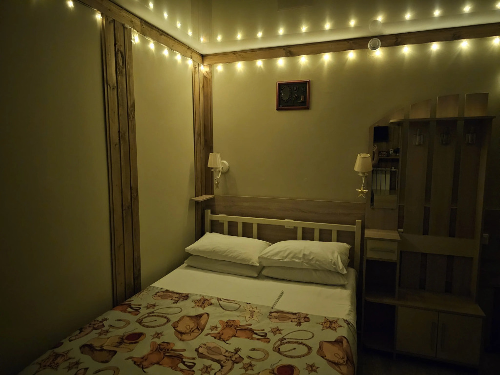 Lemon Joe Hotel
