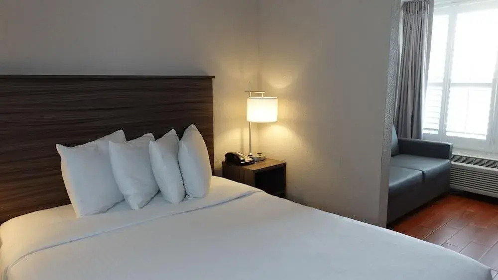 Мини Отель Melbourne All Suites