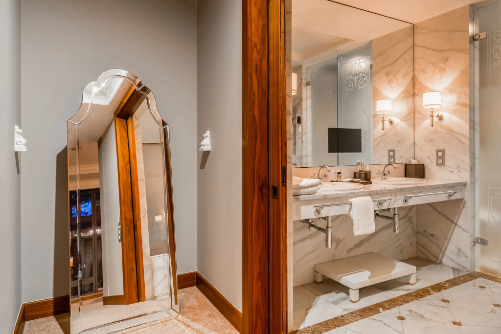 Апартаменты с панорамными окнами на 50 этаже в Москва Сити Nova Loft