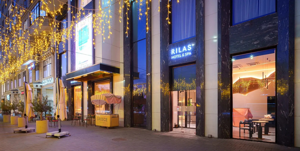 4 ★ Rilas Hotel