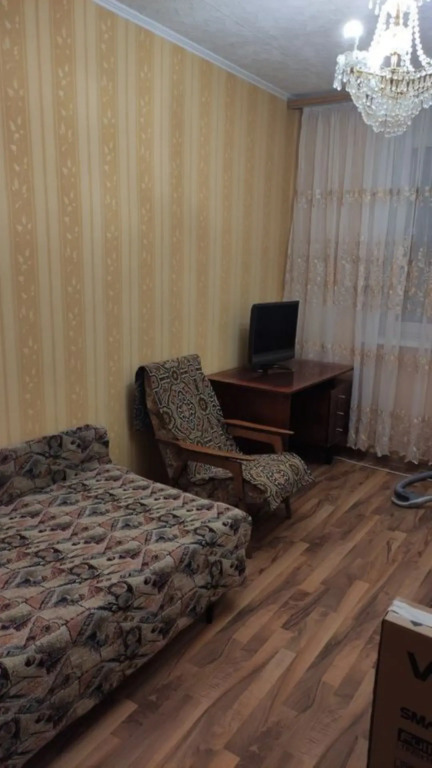 Квартира Трехкомнатная на улице Ленинградская 18