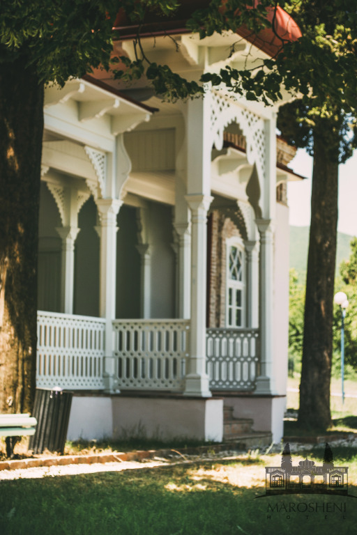 Отель Marosheni