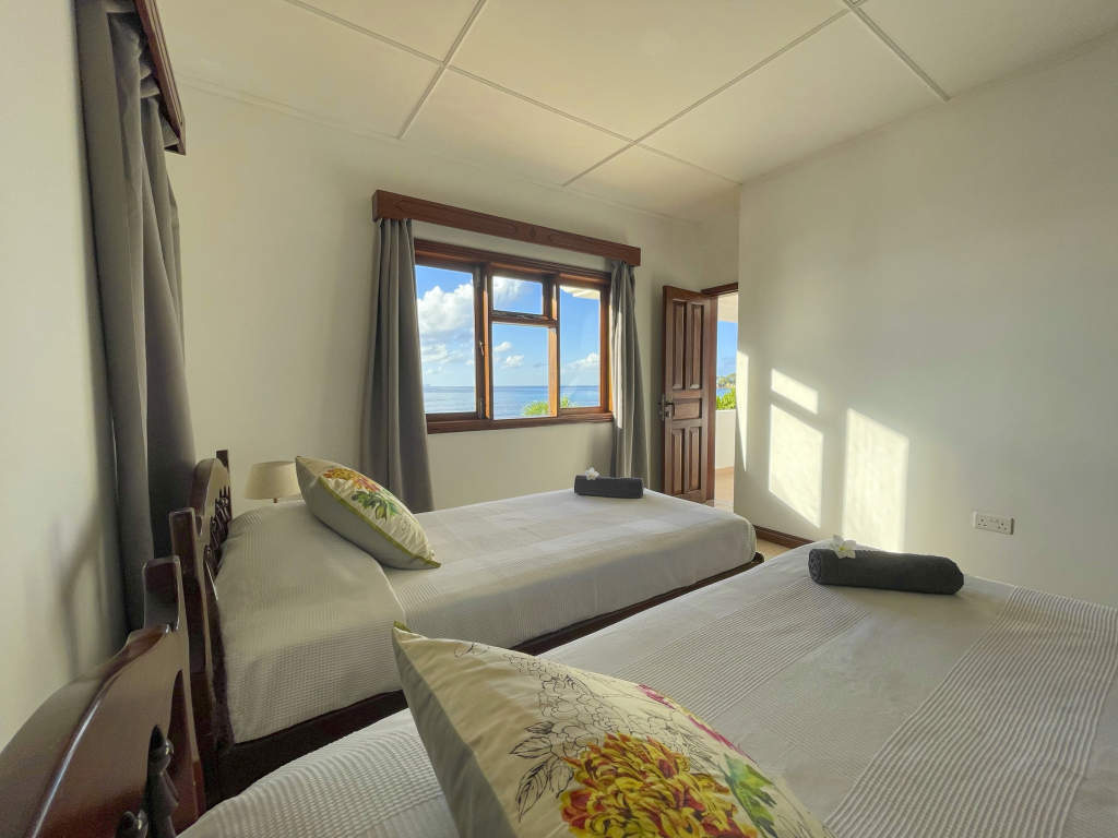 Beach View Villa - Beauvallon villas