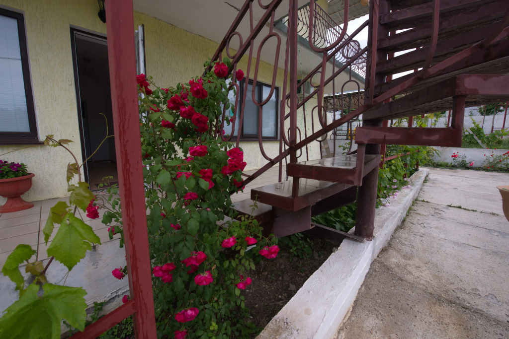 Uskut Guest house