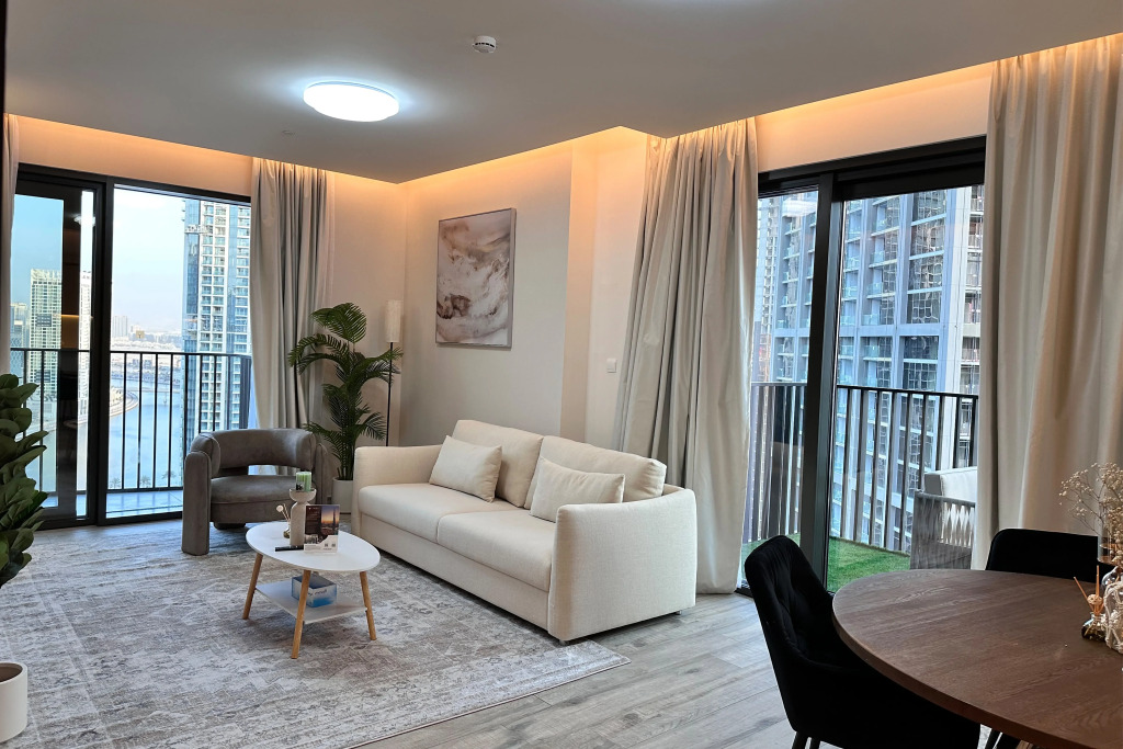 Апартаменты Vserve Modern Oasis: Canal & Burj Views