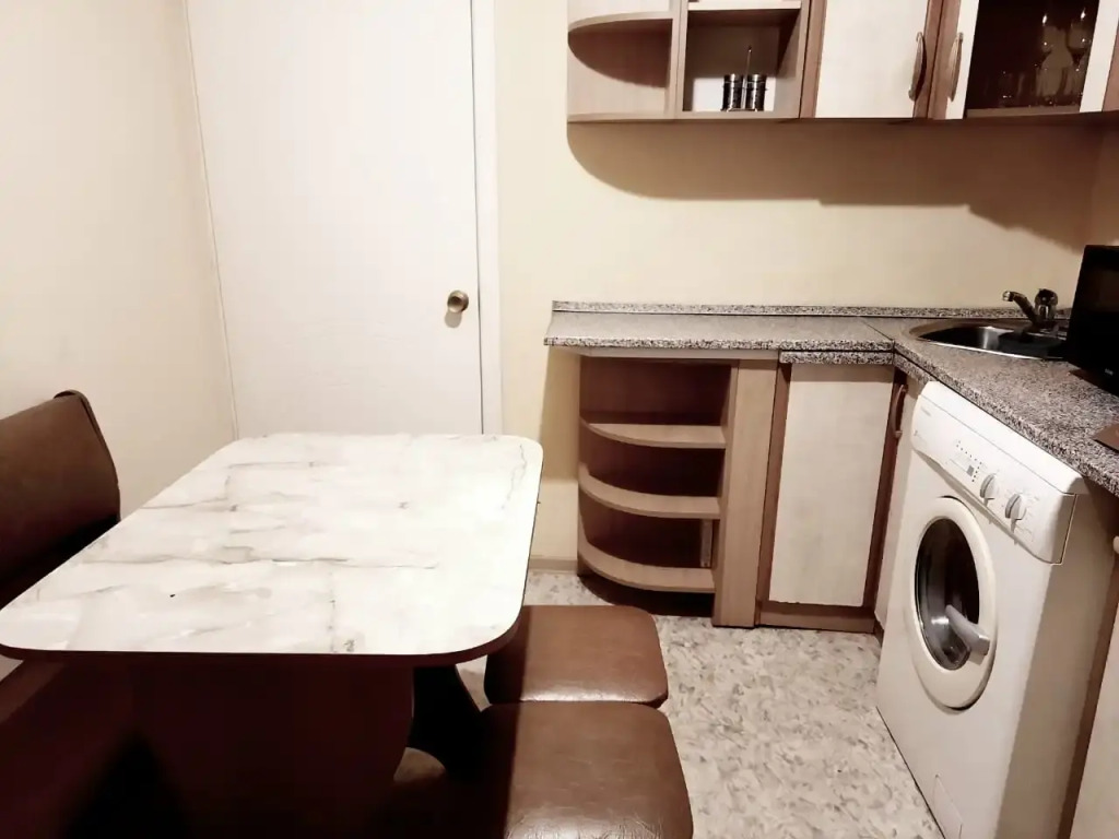 Квартира 1-к., 33 м², 1/5 этаж