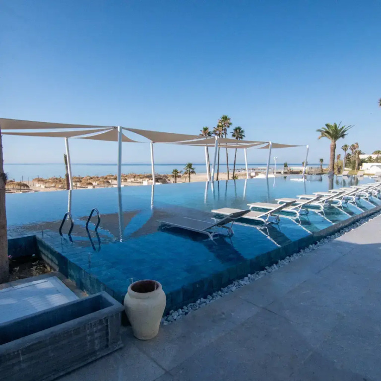 Курортный отель One Resort Premium