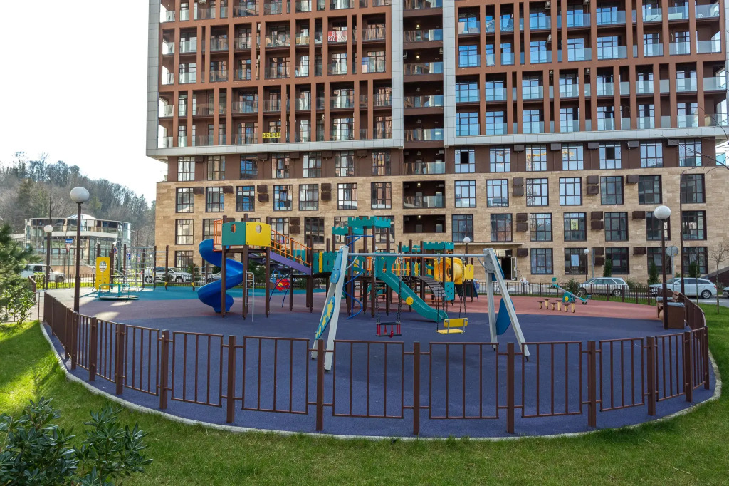 Квартира с Балконом и Видом на Лесопарк Аллея 114