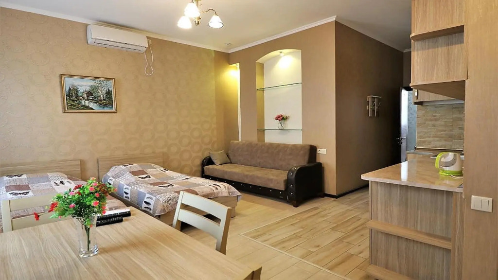 Отель Tabori