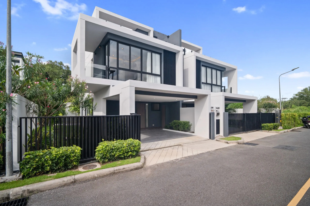 Laguna Park 2 Residences in Laguna by Banyan Living