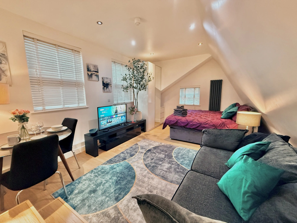 Квартира Damos Living Apartments Deluxe Studio