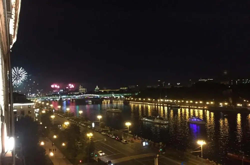 Квартира в Историческом Центре Города с Видом на Реку