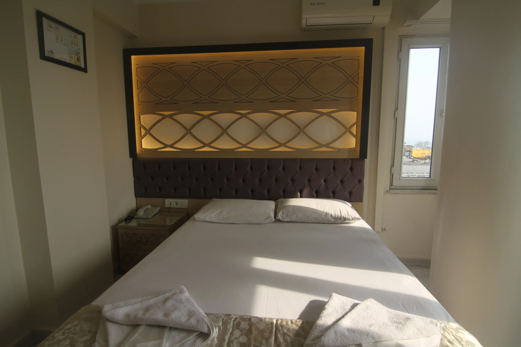 Grand Liza Hotel