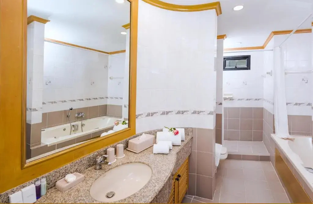 Riverine Place Hotel and Residence