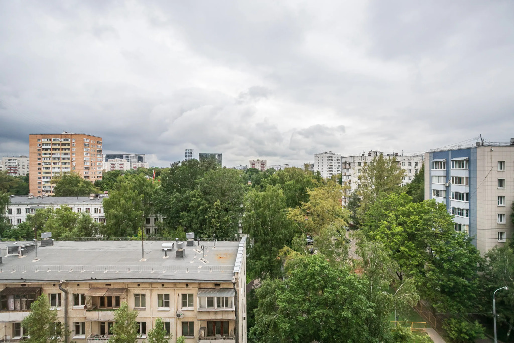 Na Sevastopolskom Prospekte Flat