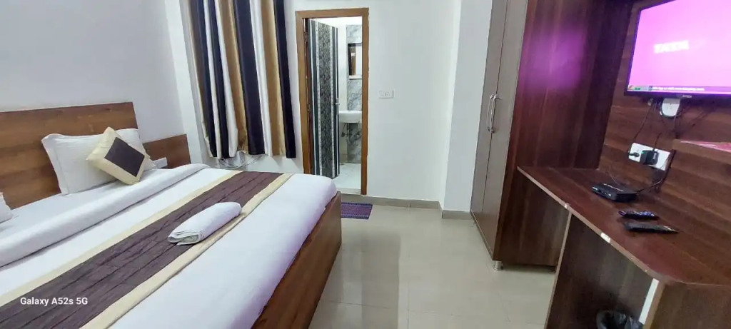 Отель Meghna Residency