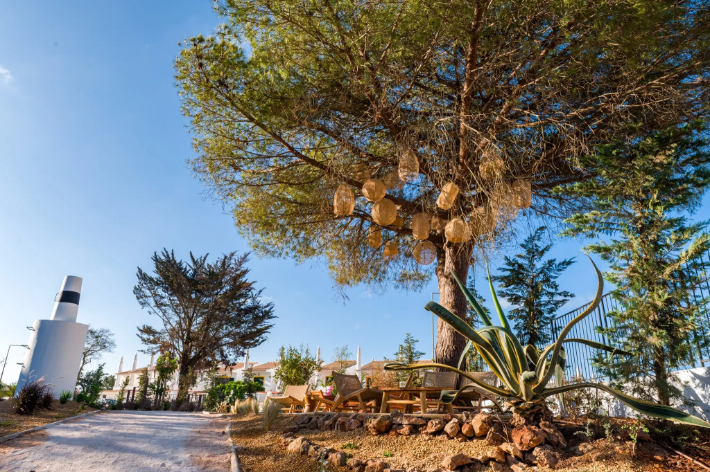 Отель Castelo Suites