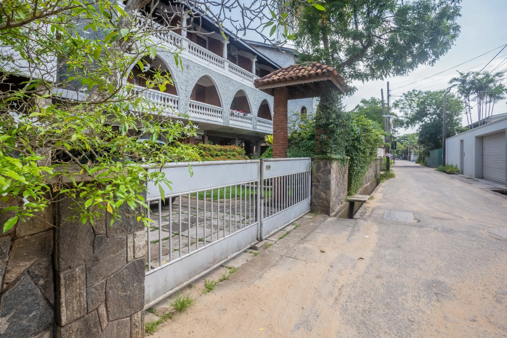 Гостевой дом Yoho Ivory Inn