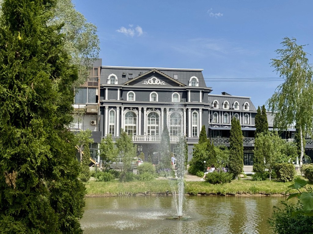 Отель Курортно - развлекательный комплекс Внуково Вилладж (Vnukovo Village)