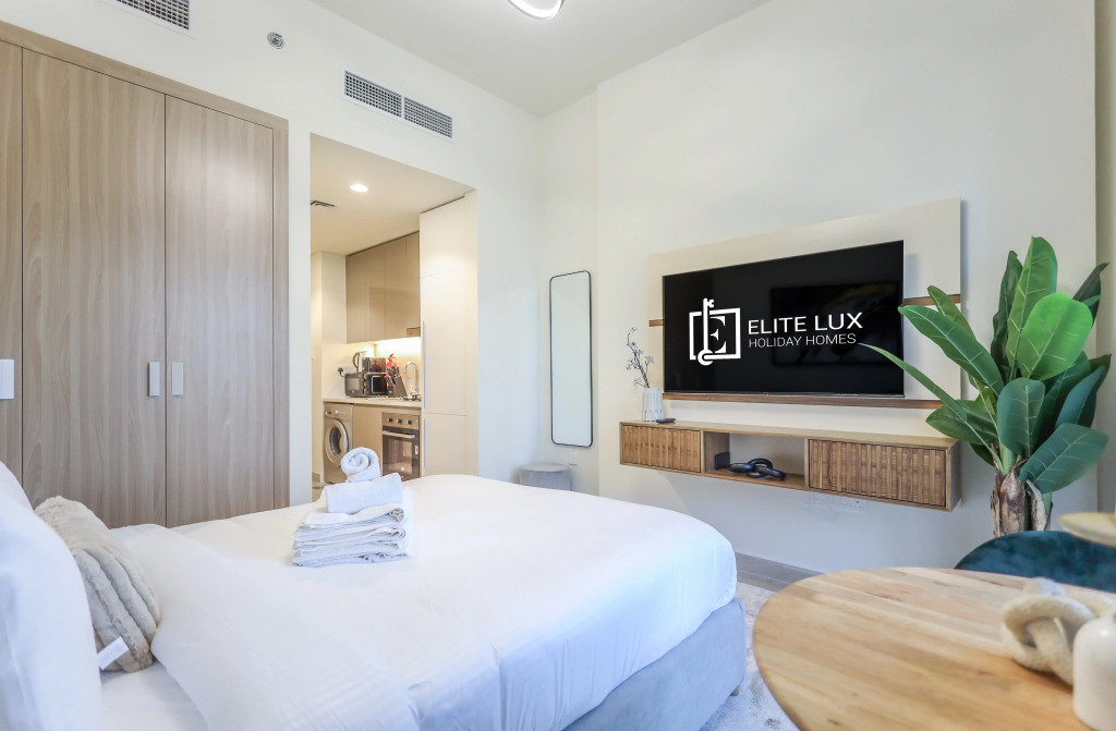 Apartments Elite Lux Holiday Homes - Contemporary Comfort – Studio in Azizi Riviera