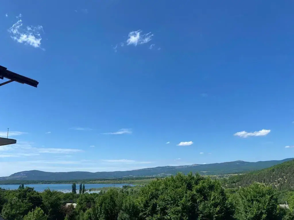 Частный дом дуплекс с видом на озеро и горы