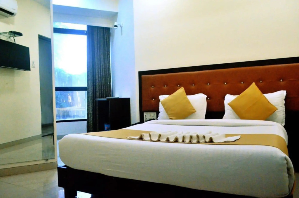 Отель The Best Hotel Mumbai