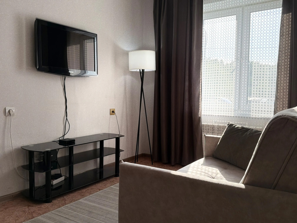 Квартира на Романа Кузоваткина 18