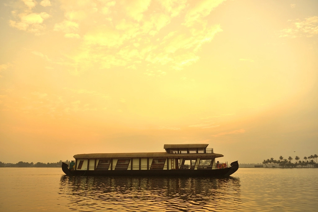 Отель Kerala Houseboats