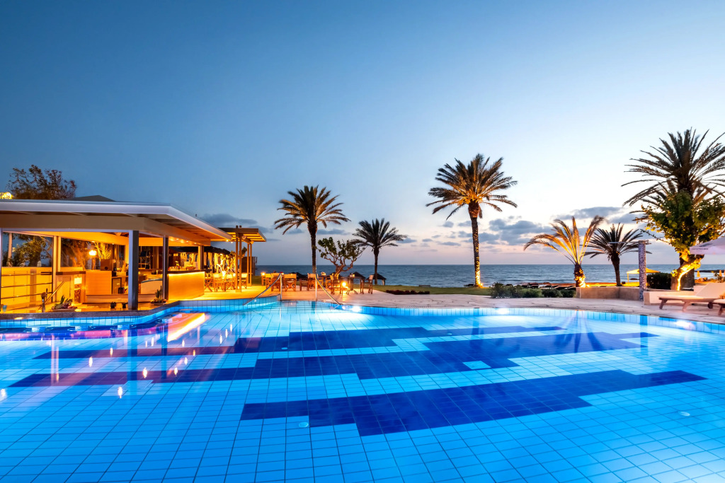 Отель Constantinou Bros Athena Beach