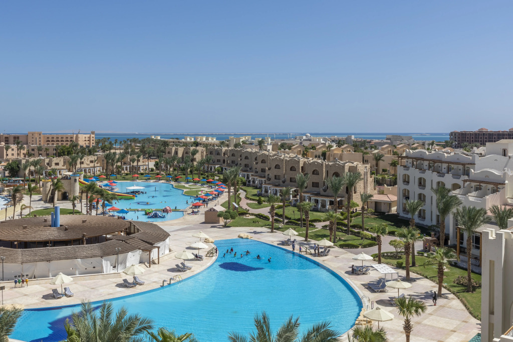 Royal Lagoons Resort & Aqua Park Families and Couples Only