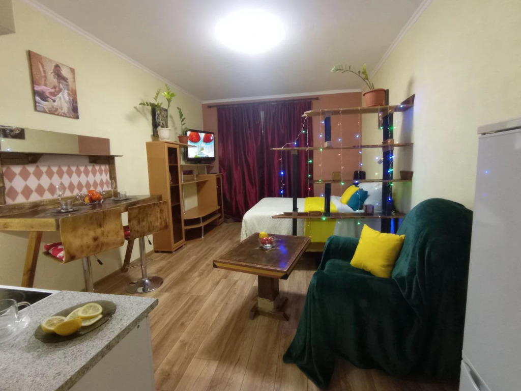 Квартира Live-In-Comfort на Творчества 1к1