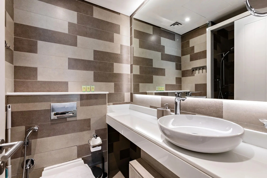 Elegant 1-BR with Sea View Seven Palm, Palm Jumeirah