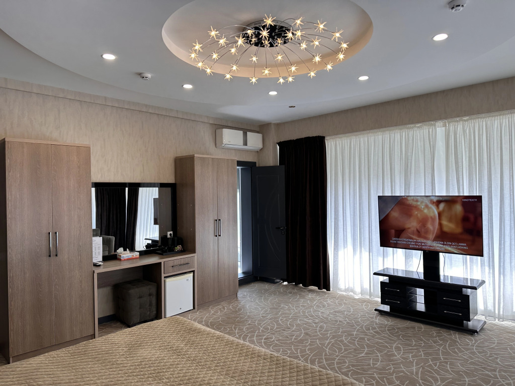 Astor Hotel