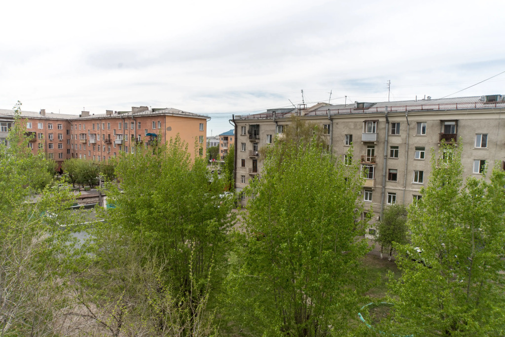 Квартира со свежим ремонтом возле Цвет. мета СФУ