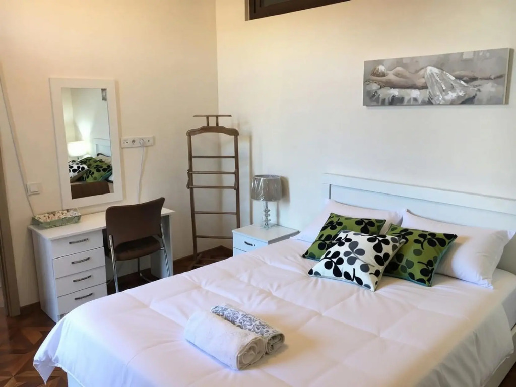 Апартаменты Spacious 2BR Apartment - Balcony & Prime Location