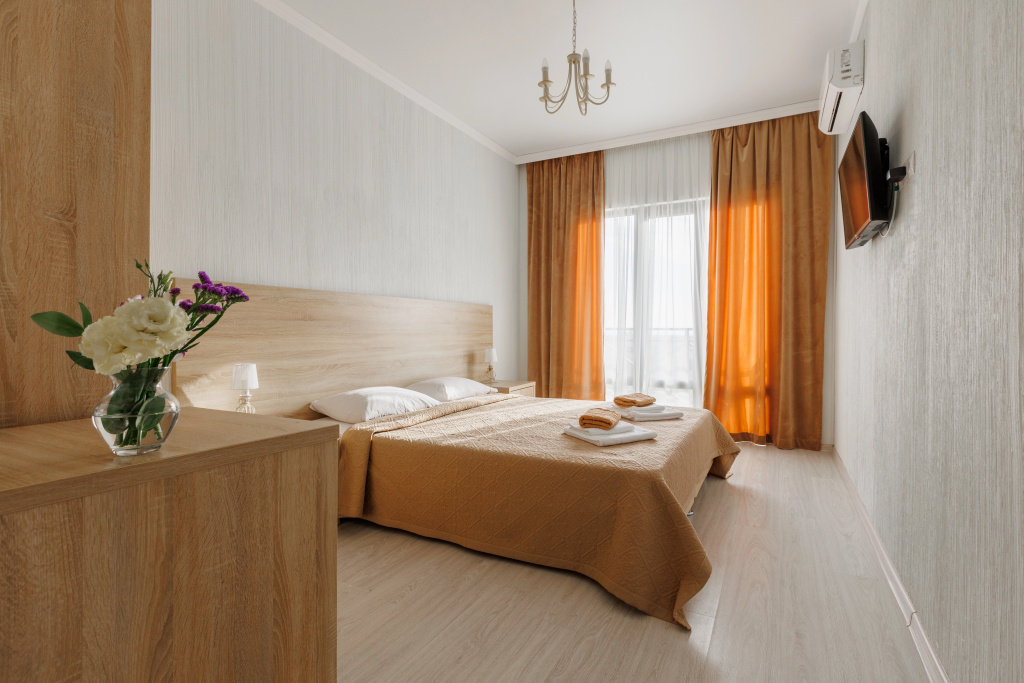 Paradise Hotel