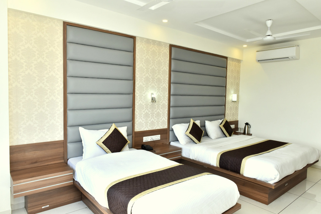 Aagman Hotel