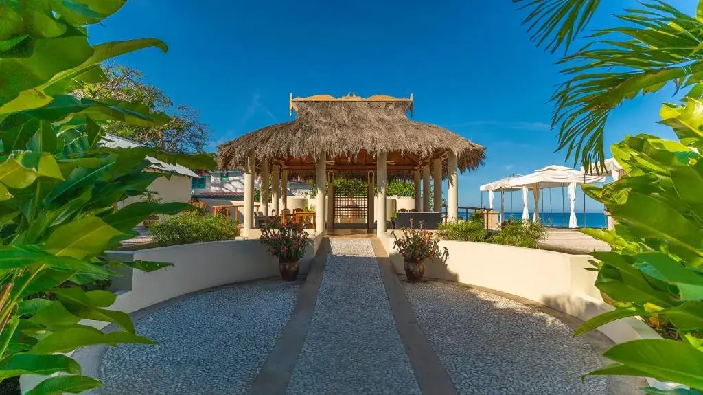 Ocean Cliff Hotel