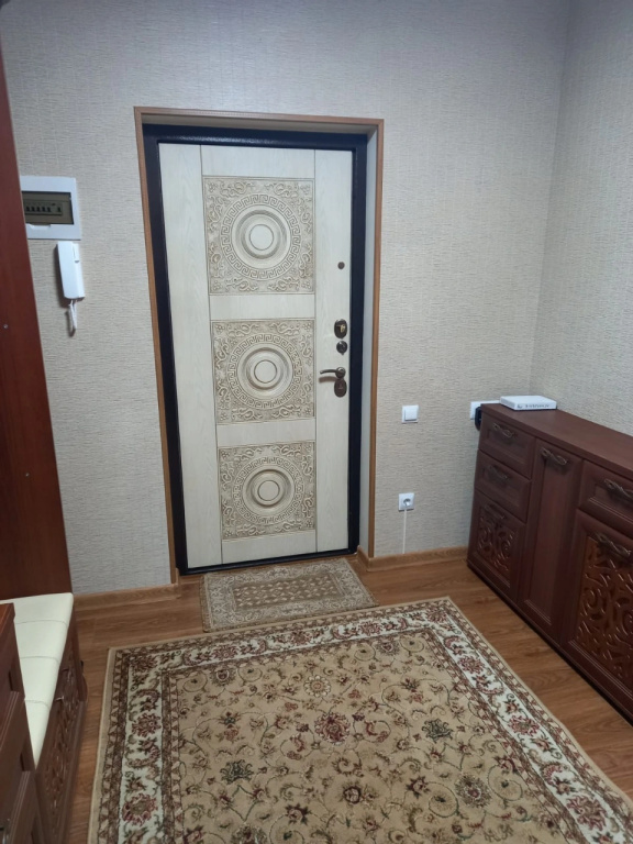 Квартира Уютная двухкомнатная в спокойном районе