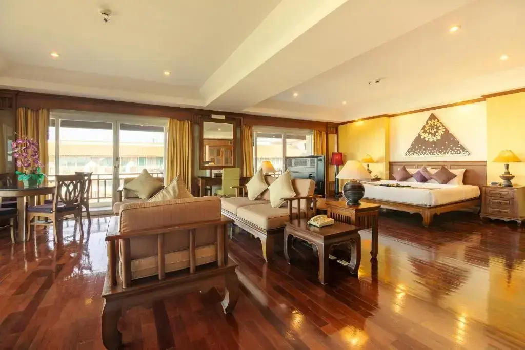 Avalon Beach Resort Pattaya