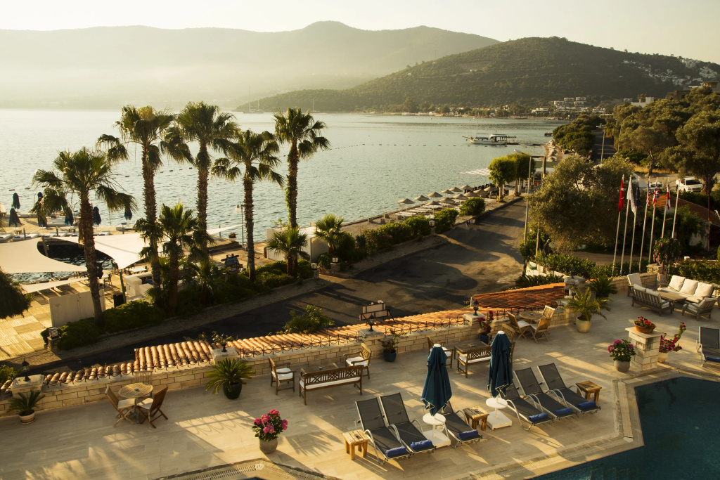 Отель Torbahan & Beach Club