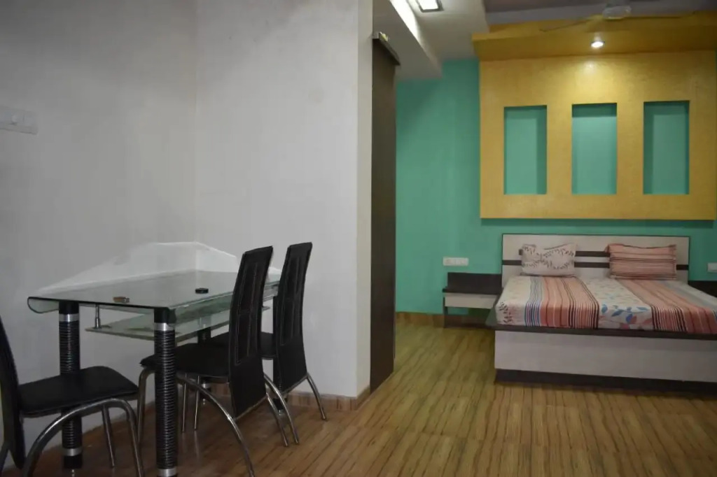 Отель Lonavala Holiday Homes