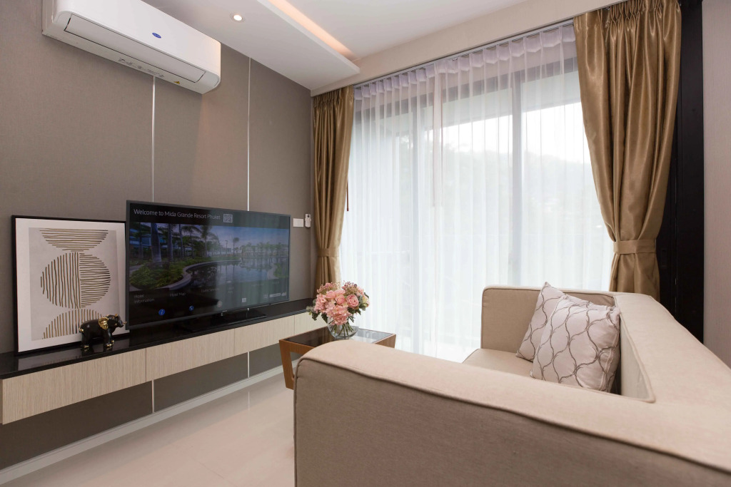 Luxury sea view apartment at Mida Grande Surin