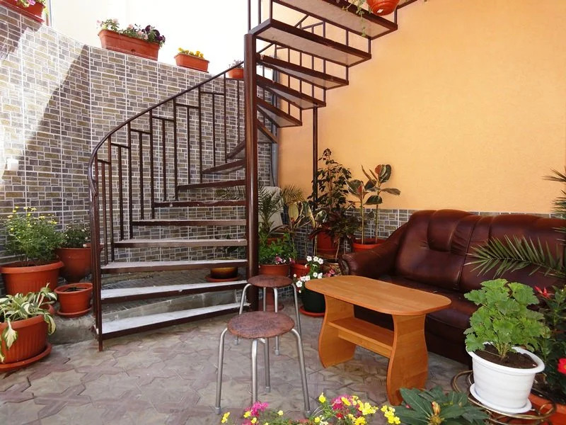 Azaliya Guest House