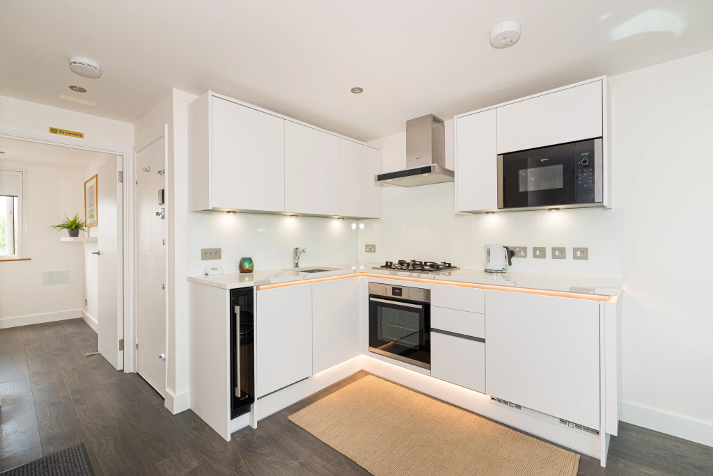 Апартаменты Bright Aircon Apartment Earls Court
